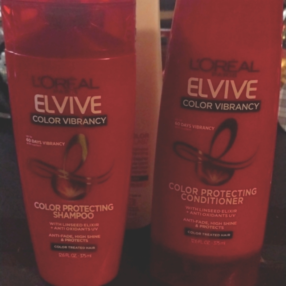 L'Oreal elvive color vibrancy
